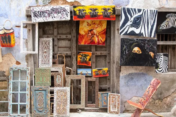 Tanzanya, Zanzibar, Stone Town, Frames ve diğer el yapımı ürünler ağaçlardan
