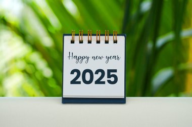 Yeni yılın kutlu olsun 2025 Masa başı takviminde