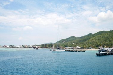 Endonezya 'nın küçük Karimunjawa adasındaki feribot limanı.