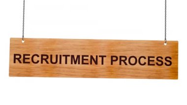 İşe alım sürecini gösteren metin imzası. kavramsal fotoğraf üzerine yeni bir iş ya da istihdam süreci yazılmıştır..