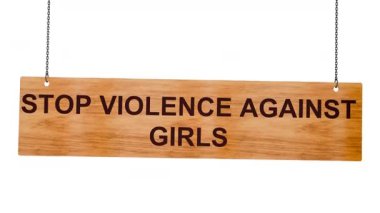 Beyaz çerçeveli metni olan kadınların kızları beyaz arka planda izole edilmiş. Kadınların şiddeti kavramı