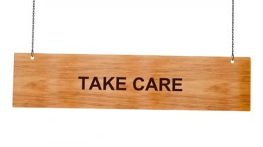 ahşap çerçeveyle yazılmış özen metni