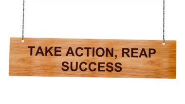 Beyaz arkaplanda izole edilmiş tahta bloklara gidin