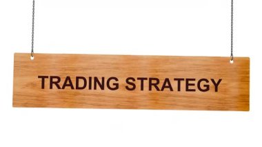 Strateji kavramına sahip beyaz arkaplanda yazı olan tahta bloklar