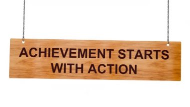 Eylem yok, kelimeler karatahtaya turuncu çerçeveye yazılmış.