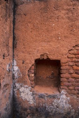 Eski tuğla duvar kırmızı alçı dokusu arka plan duvar kağıdı olarak kullanılabilir