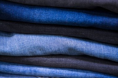 Katlanmış mavi kot pantolon desen dokusu arka plan duvar kağıdı olarak kullanılabilir