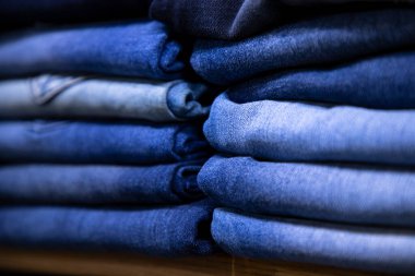 Katlanmış kot pantolon desenli pantolon deseni. Seçici Odaklanma