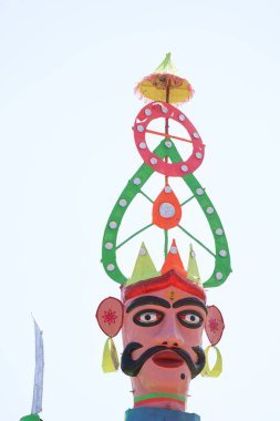 Ravana sembolik yenilgisine hazırlanırken destansı karşılaşma bizi bekliyor.