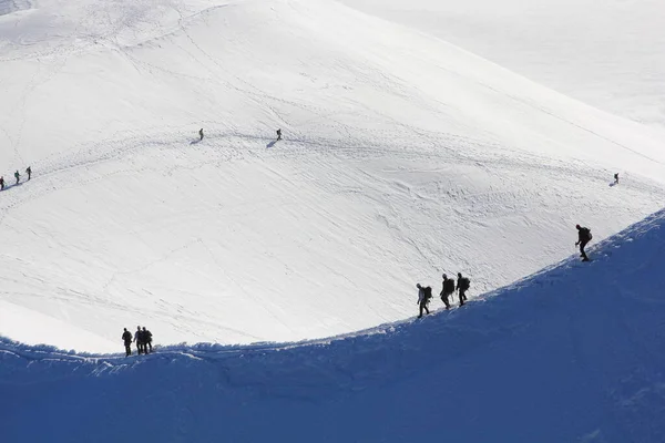 Aiguille du midi teleferikli spor gezileri için etkileyici bir yer.