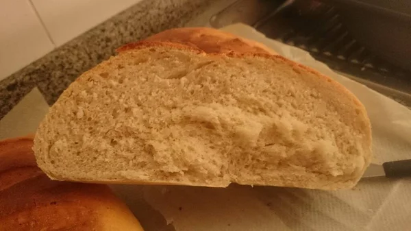 Świeżo Upieczony Chleb Domowy Ekologiczny — Zdjęcie stockowe