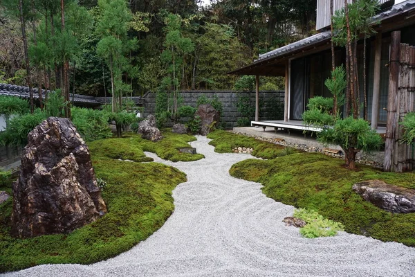 Japonya 'nın binaları, kültürü ve gelenekleri