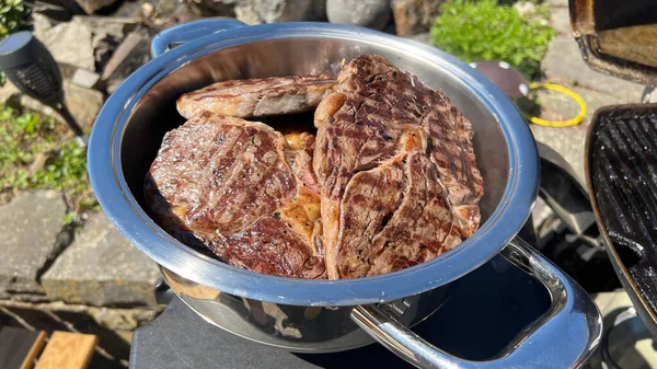 Many Steaks Pot Keep Them Warm High Quality Photo — Stock Photo, Image