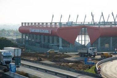 Regensburg A7 otobanı yakınlarındaki Alman otoyolunda sabah trafiği. Yüksek kalite fotoğraf