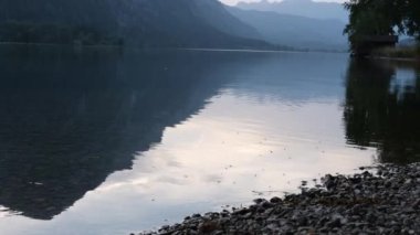 Göllü güzel bir manzara.