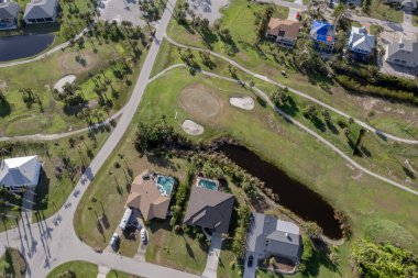 Ian Kasırgası, Florida 'nın golf sahasındaki evleri yok etti. Doğal afet ve bunun sonuçları