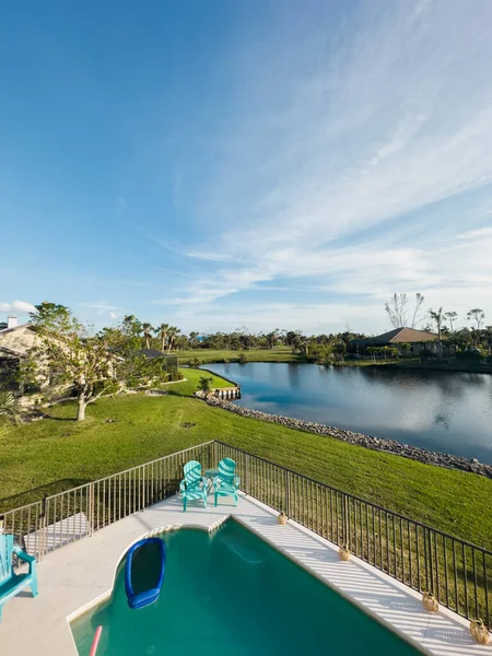 Florida Home Back Yard Pool Blue Skies Rental Property Florida — Stock Photo, Image