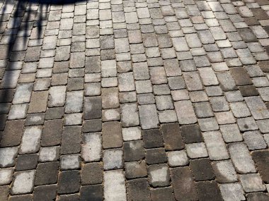 Block paved drive in charcoal grey colour paving