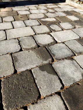 Block paved drive in charcoal grey colour paving