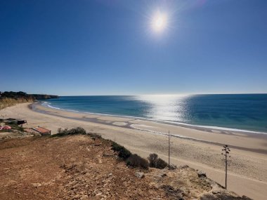 Ponta da Piedade, Algarve bölgesi, Portekiz 'deki Lagos yakınlarında güzel kumlu bir sahil.