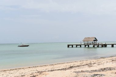 Güvercin Noktası, Tobago - 12 Temmuz 2022 - Tobago 'nun batı kıyısındaki Pigeon Point Heritage Park' taki Iconic Jetty.