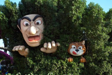 Dubai, Birleşik Arap Emirlikleri, 11 Aralık 2022, Dubai Mucize Bahçesi, Dubailand bölgesinde ve dünyada eşi benzeri görülmemiş bir gösteri ve birçok insanın ziyaret ettiği abartılı bir açık hava eğlence mekanı.