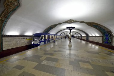 Taşkent Özbekistan 23 Mart 2025 Khamid Alimcan Metro İstasyonu İçi
