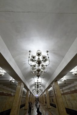 Taşkent Özbekistan 24 Mart 2025 Abdulla Kodiriy Metro İstasyonu 'nun içi