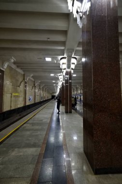 Taşkent Özbekistan 24 Mart 2025 Abdulla Kodiriy Metro İstasyonu 'nun içi