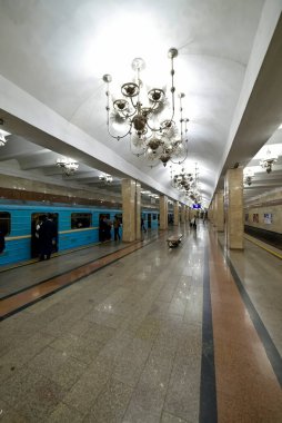 Taşkent Özbekistan 24 Mart 2025 Abdulla Kodiriy Metro İstasyonu 'nun içi