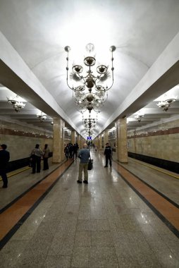 Taşkent Özbekistan 24 Mart 2025 Abdulla Kodiriy Metro İstasyonu 'nun içi