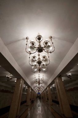 Taşkent, Özbekistan 24 Mart 2025 Yunus Rajabiy Metro İstasyonu İçişleri