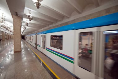 Taşkent, Özbekistan 24 Mart 2025 Yunus Rajabiy Metro İstasyonu İçişleri