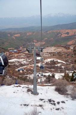 Amirsoy Resort Özbekistan 22 Mart 2025 'te Amirsoy tatil beldesi çevresinde