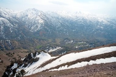 Amirsoy Resort Özbekistan 22 Mart 2025 'te Amirsoy tatil beldesi çevresinde