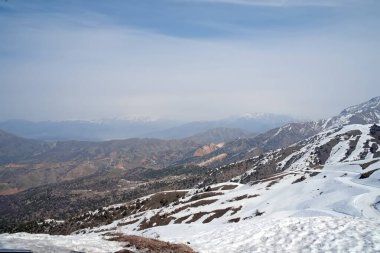 Amirsoy Resort Özbekistan 22 Mart 2025 'te Amirsoy tatil beldesi çevresinde