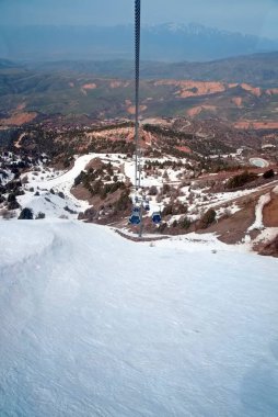 Amirsoy Resort Özbekistan 22 Mart 2025 'te Amirsoy tatil beldesi çevresinde