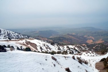 Amirsoy Resort Özbekistan 22 Mart 2025 'te Amirsoy tatil beldesi çevresinde