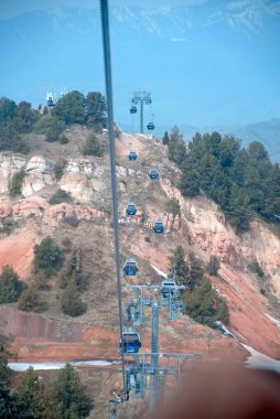 Amirsoy Resort Özbekistan 22 Mart 2025 'te Amirsoy tatil beldesi çevresinde