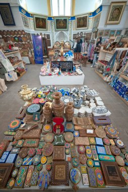 Hazrati 'li anne Jome Masjidi Taşkent Özbekistan 25 Mart 2025 Hazretli Imom Jome Masjidi Taşkent Özbekistan' da bir el sanatları dükkanı