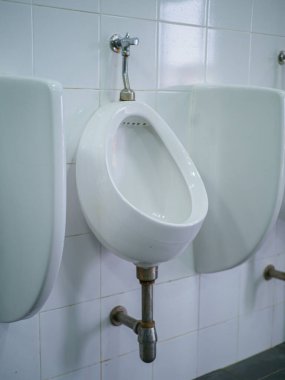 Erkekler tuvaleti için idrar.