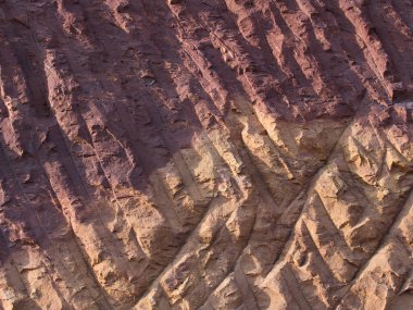 Makine sondajından kaya yüzeyi