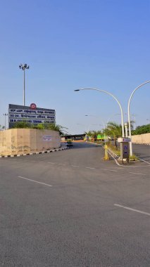 Bangalore, Karnataka, Hindistan-26 Ekim 2022: Sör M Visvesvaraya Terminal SMVB tabelasıyla giriş Bangalanahalli, Baiyyapanahalli 'de bulunan Hint tren istasyonudur..