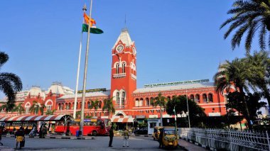 Chennai, Tamilnadu, Hindistan-29 Aralık 2022: Puratchi Thalaivar Dr MGR Chennai Merkez Tren İstasyonu 'nun tarihi mimari manzarası.