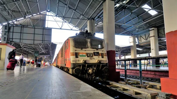 Chennai Tamilnadu Indien December 2022 Tågmotor Stationerad Vid Chennai Centralstation — Stockfoto