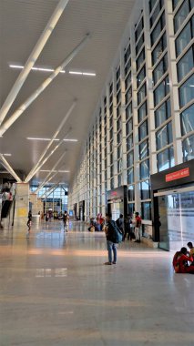 Bangalore, Karnataka, Hindistan-26 Ekim 2022: Sir M Visvesvaraya Terminali veya SMVB 'nin güzel modern dünya klasmanı iç mimarisi.