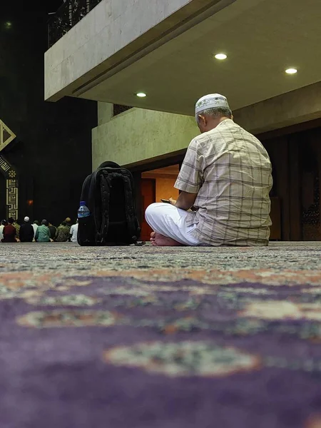 Muslim Prayer Mosque Spiritual Man Group Praying Together Fajr Dhuhr — Stock Photo, Image