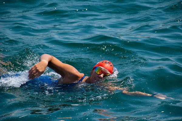 Κωνσταντινούπολη Τουρκία 2023 Εικόνες Κολυμβητών Από Διηπειρωτικό Διαγωνισμό Κολύμβησης Του — Φωτογραφία Αρχείου