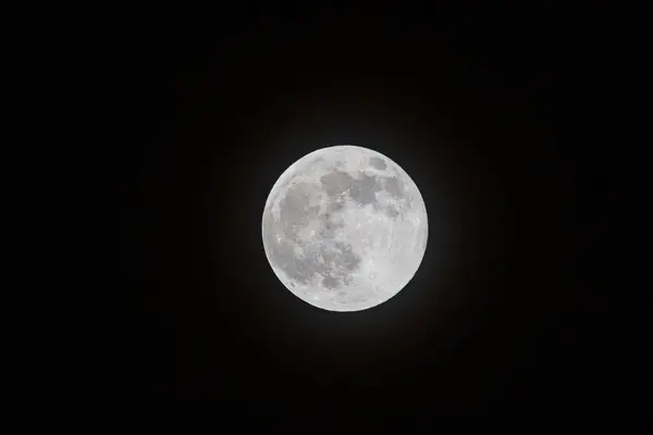 2021年4月26日满月 在密苏里州Joplin上空 — 图库照片