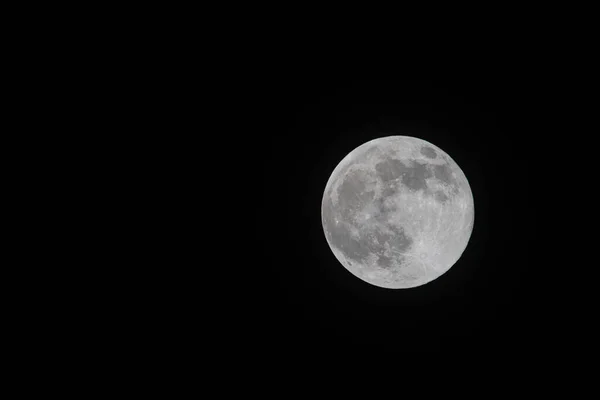 2021年4月26日满月 在密苏里州Joplin上空 — 图库照片